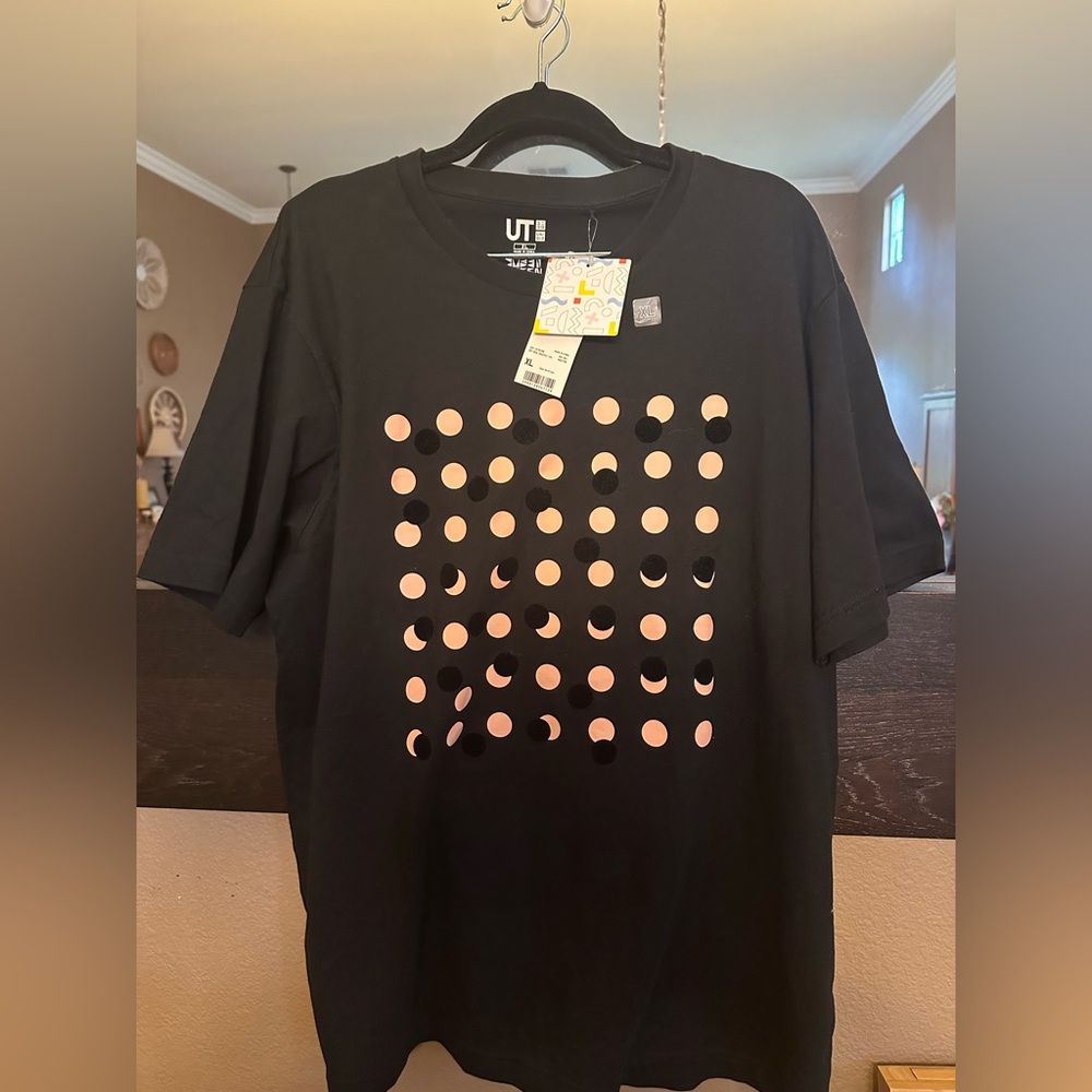 Uniqlo x Dusen Dusen Short Sleeve T Shirt Black Geometric Pattern